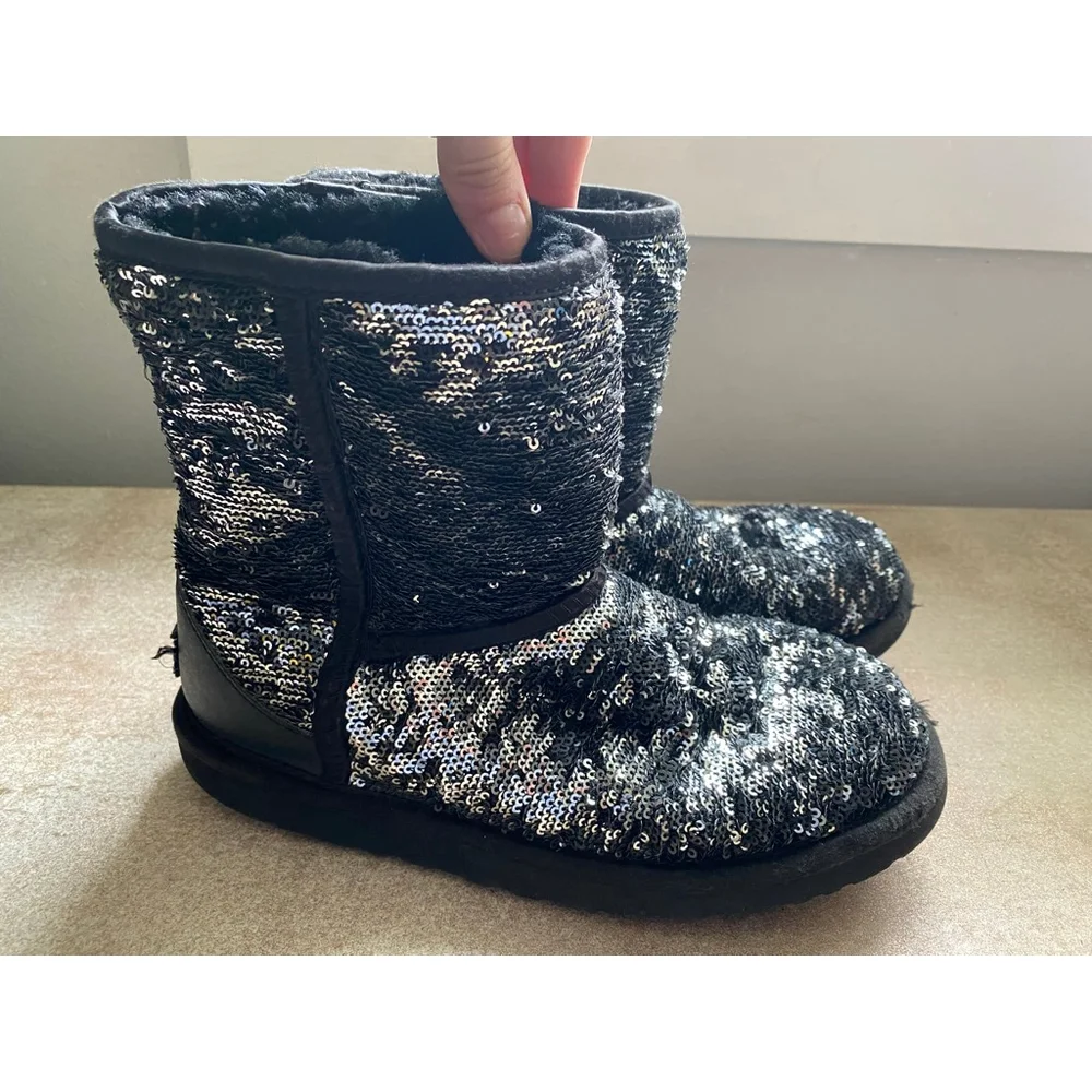 UGG australia black